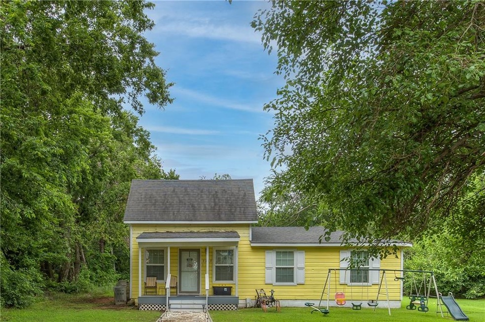 Welcome to 2109 W Washington Avenue