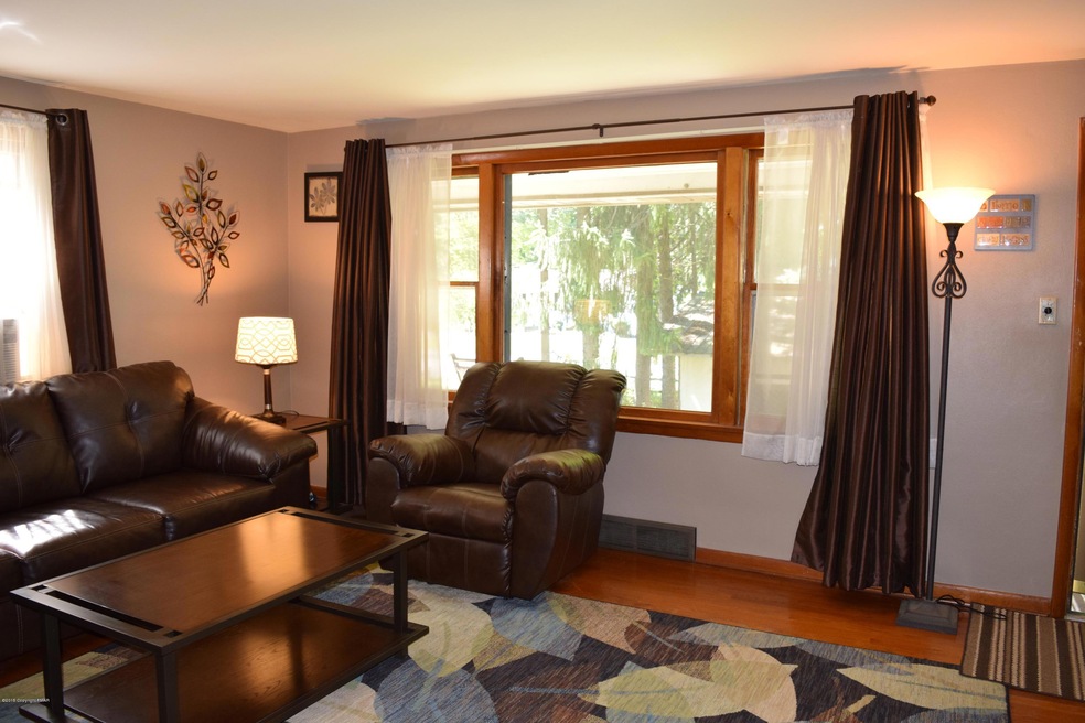 512 Schubert Rd, East Stroudsburg, PA 18301 - photo 1