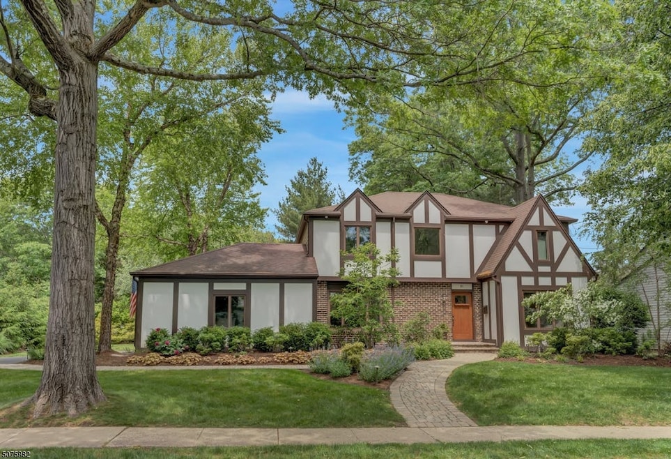 Sold $990,000 • Co-Listing Agent