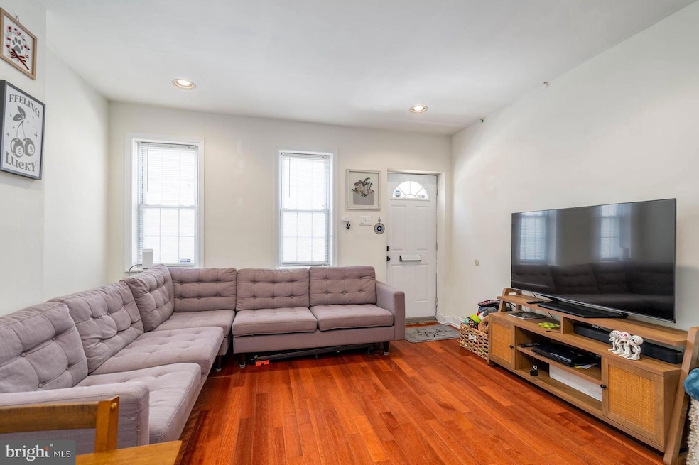 1038 S Bouvier St, Philadelphia, PA 19146 - photo 1