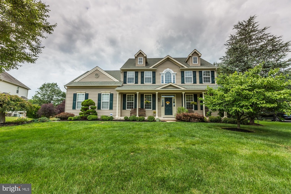 1025 Broadleaf Cir, Royersford, PA 19468 - photo 1