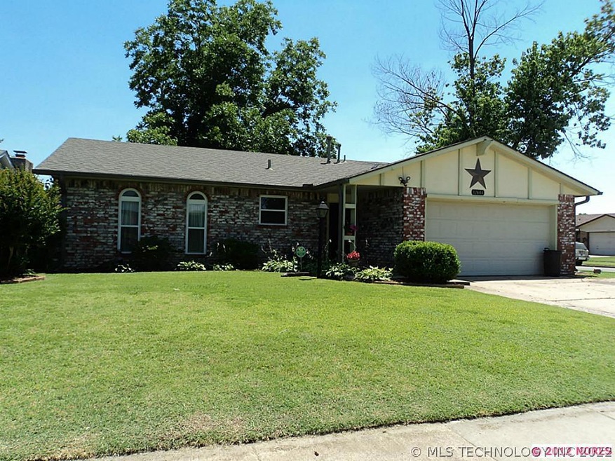 UNION SCHOOLS!!! 4bdrm + sunroom/patio /2 BA/2 CAR