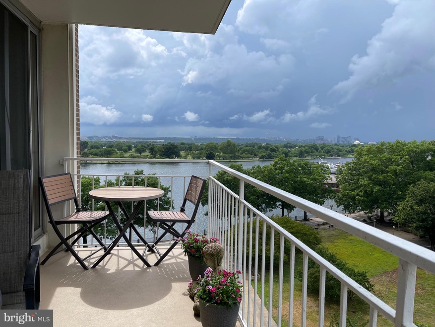 Riverside unit A612, Washington, DC 20024 - photo 1