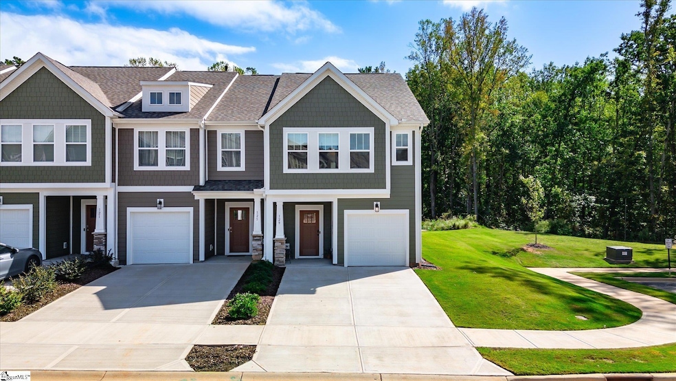 129 Shager Place, Travelers Rest, SC 29690 - photo 1