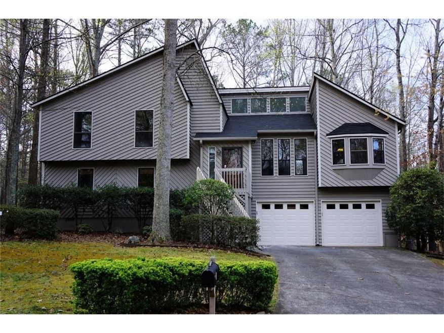 Beautifully maintained spacious 4Bd / 3 Full Ba co