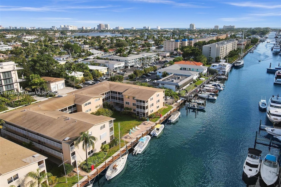 1510 SE 15th St unit 305, Fort Lauderdale, FL 33316 - photo 1