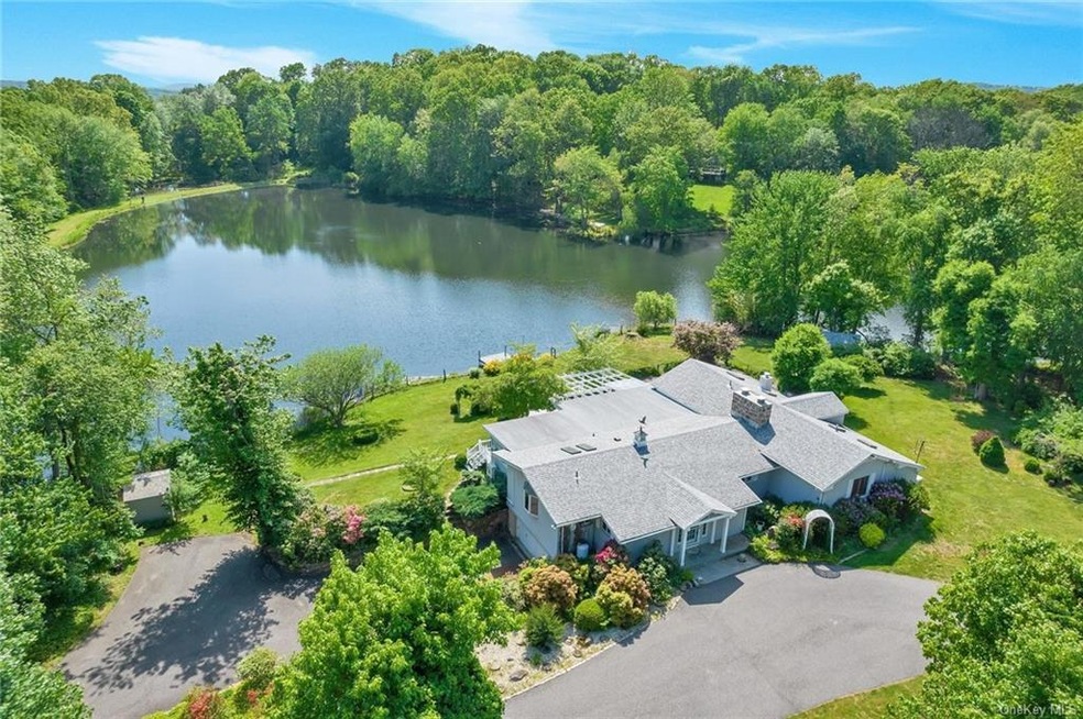 21 Summit Cir, Somers, NY 10589 - photo 1