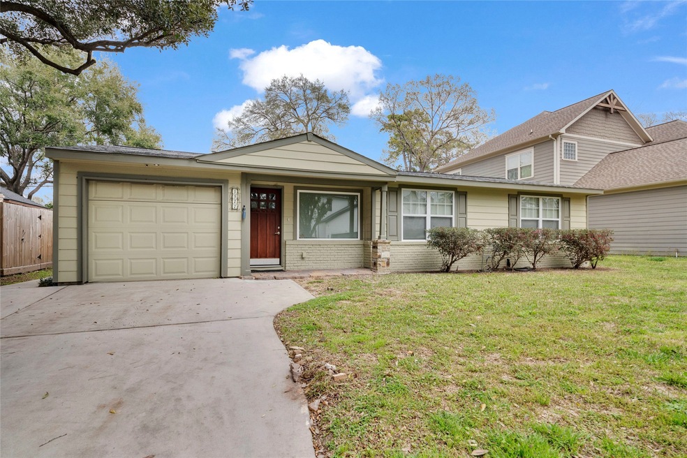 1922 Chippendale Rd, Houston, TX 77018 - photo 1