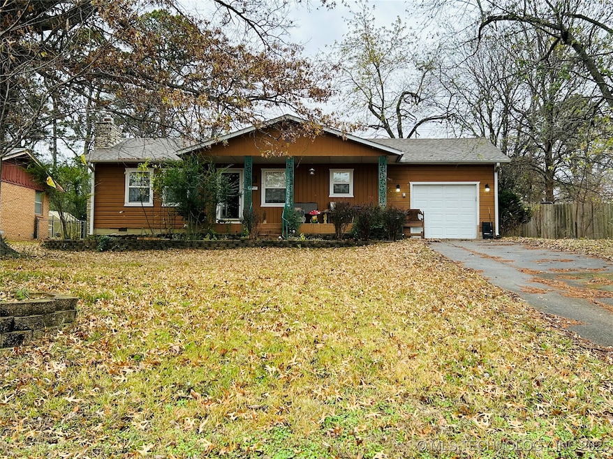 215 E Fuller St, Tahlequah, OK 74464 - photo 1