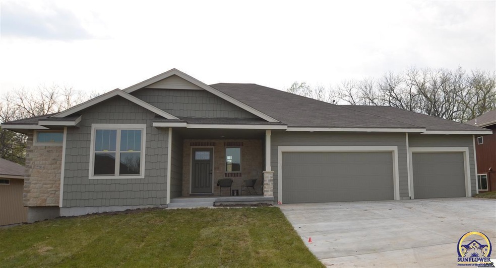 5311 SW Timber Ridge Ln, Topeka, KS 66610 - photo 1