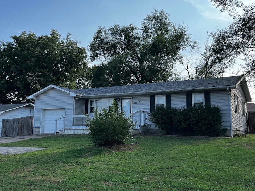 3110 Main St, Cassville, MO 65625 - photo 1