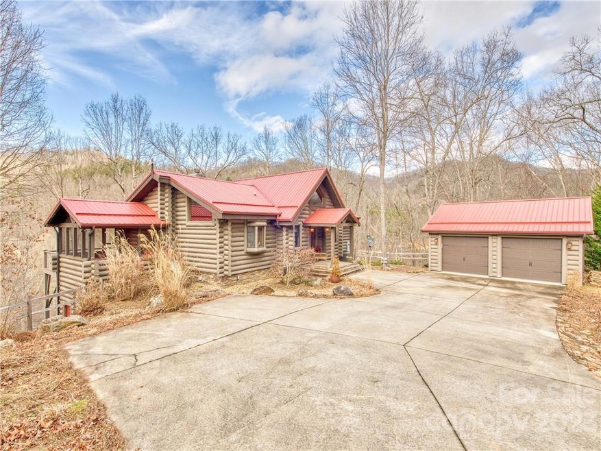 805 Harleys Cove, Waynesville, NC 28785