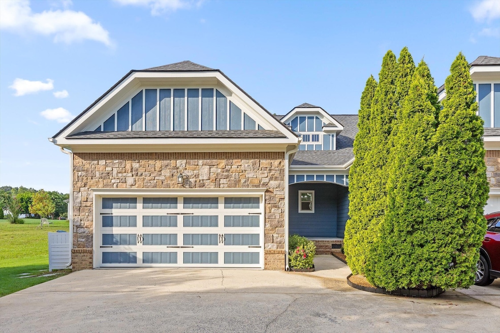 For Sale $400,000 • Co-Listing Agent