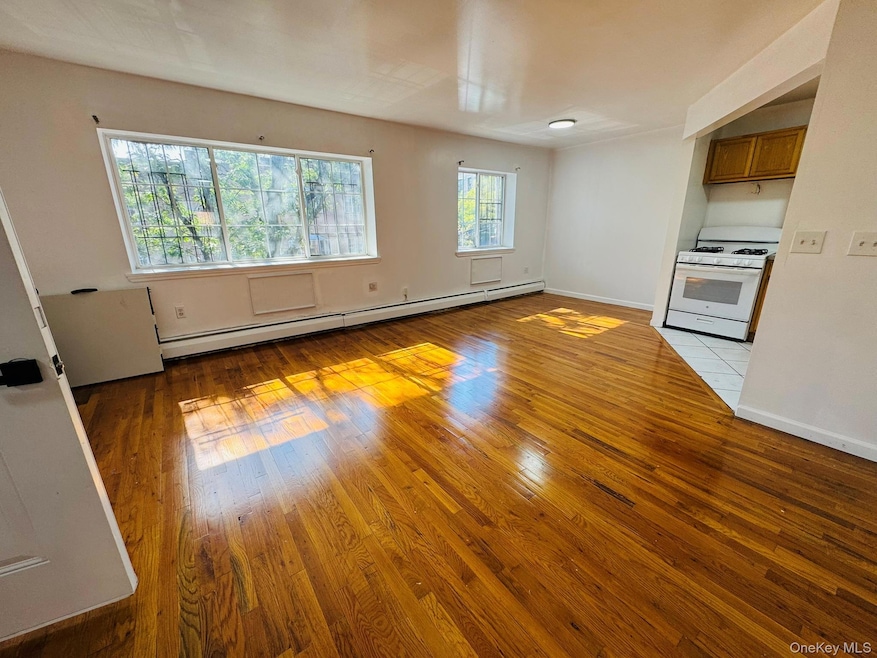 53 W 192nd St unit 3A, Bronx, NY 10468 - photo 1