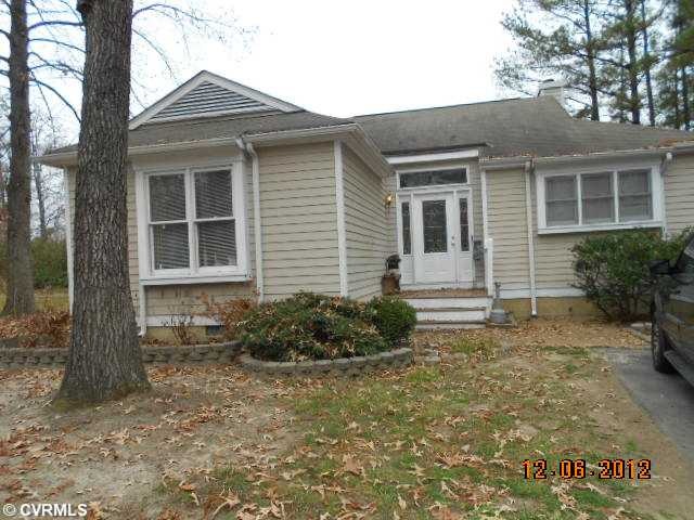 Exterior Front - 5600 Woods Walk Road - WOODLAKE..