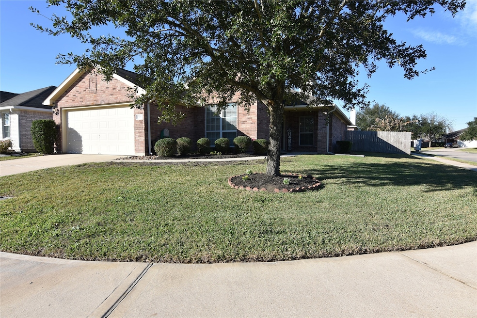 389 Ward Ln, Alvin, TX 77511 - photo 1