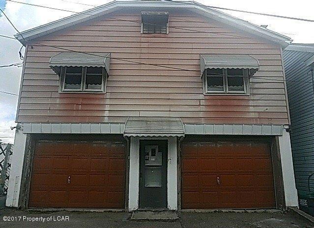 594 Freemont Ct, Hazleton, PA 18201 - photo 1