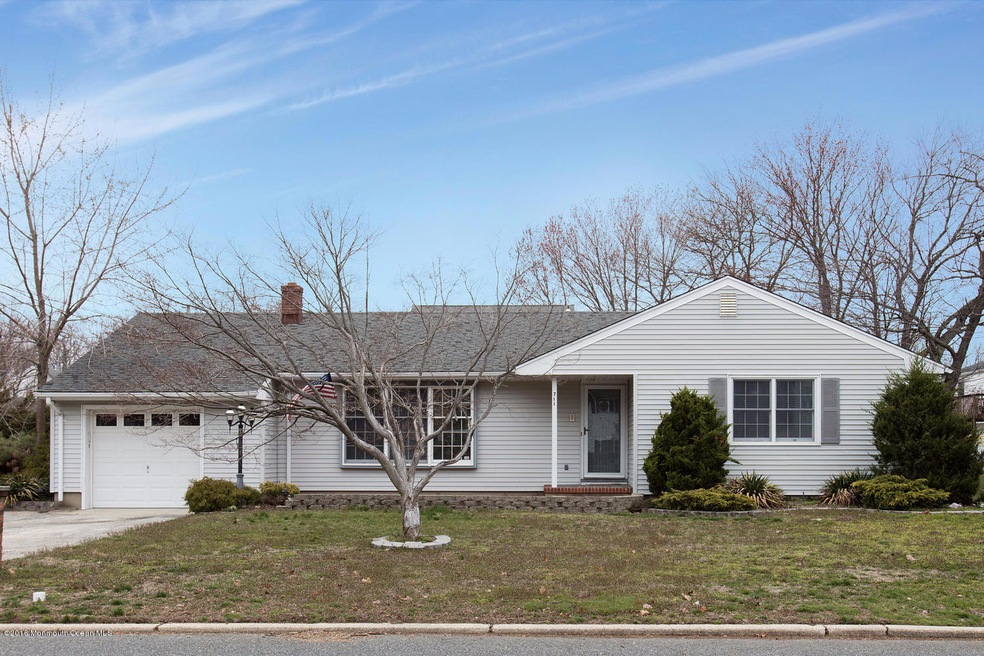 711 Carol Ave, Oakhurst, NJ 07755 - photo 1