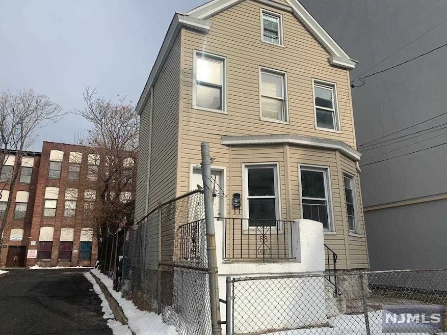 357 Hamilton Ave, Paterson, NJ 07501 - photo 1