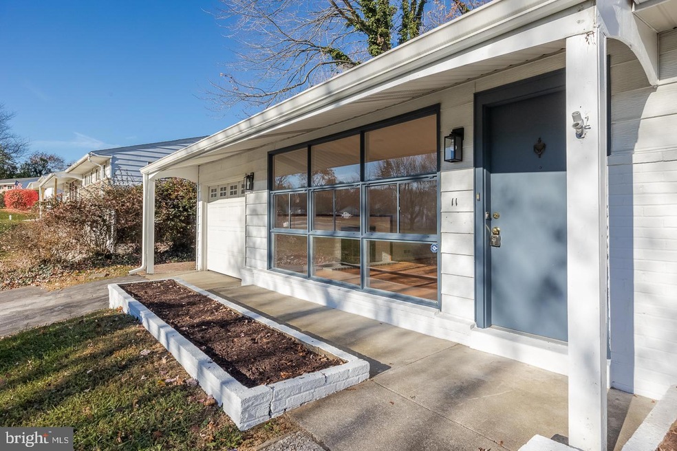 11 Greenbriar Ln, Newtown Square, PA 19073 - photo 1