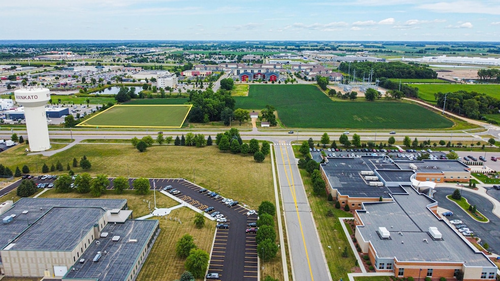 2 A Madison Ave, Mankato, MN 56001 - photo 1