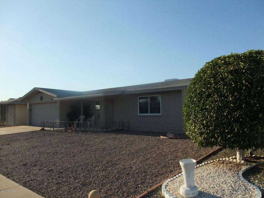 4702 Dolphin