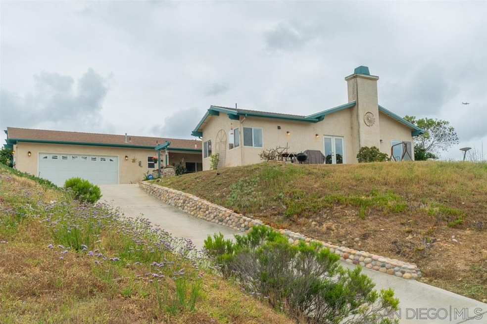 Hilltop View Home in Central Encanto