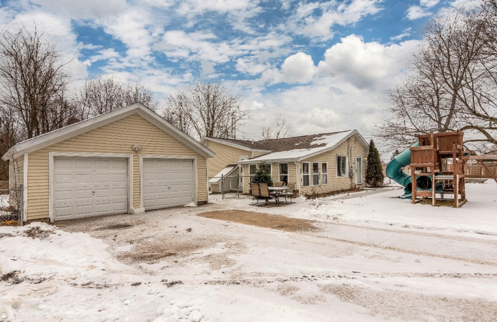 806 N 10th-1