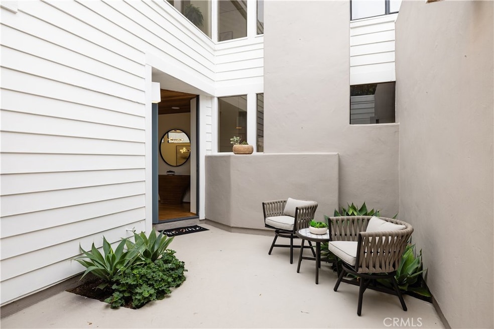 For Sale $3,199,000 • Co-Listing Agent