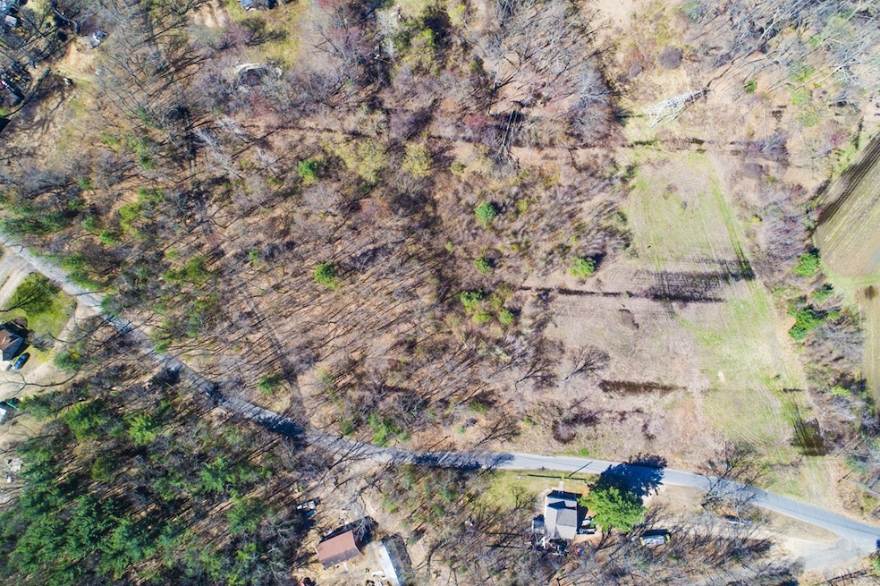 4 East St, South Hadley, MA 01075 - photo 1