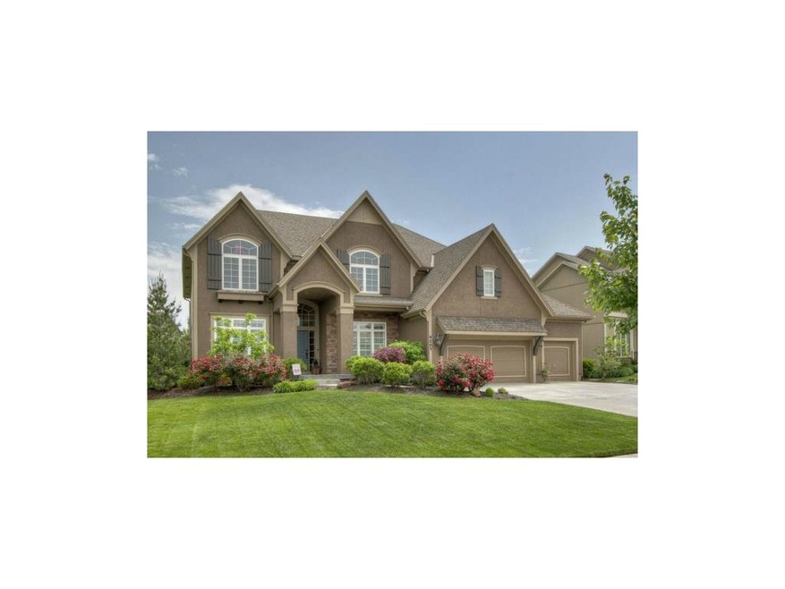 Beautiful Curb Appeal!