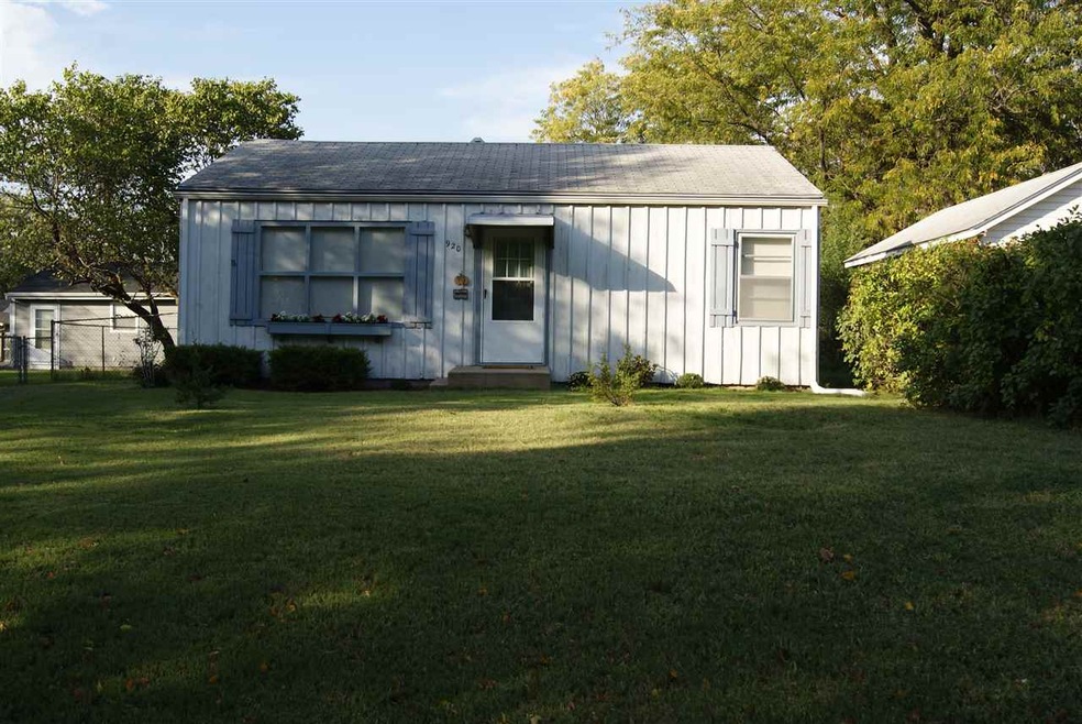 Adorable 2 Bedroom Home with Large fenced yard.