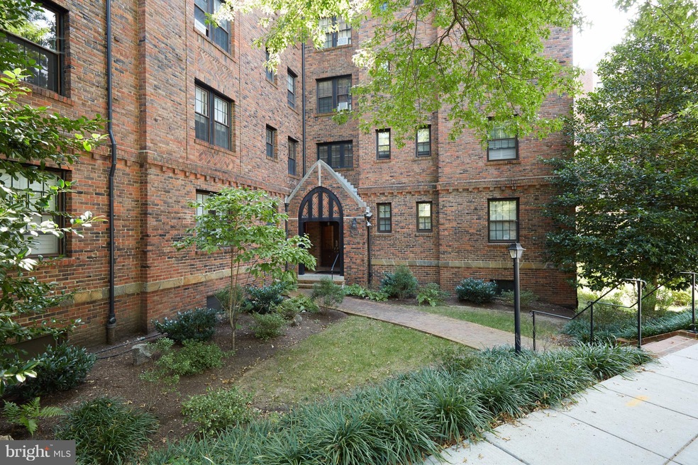 3020 Tilden St NW unit 302, Washington, DC 20008 - photo 1