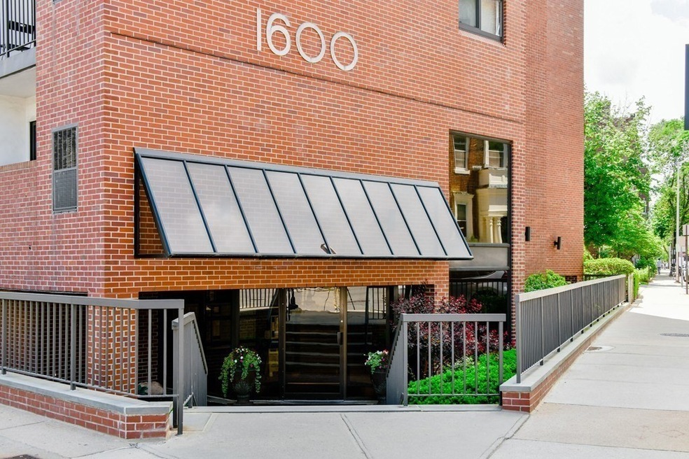 1600 Massachusetts Ave unit 702, Cambridge, MA 02138 - photo 1