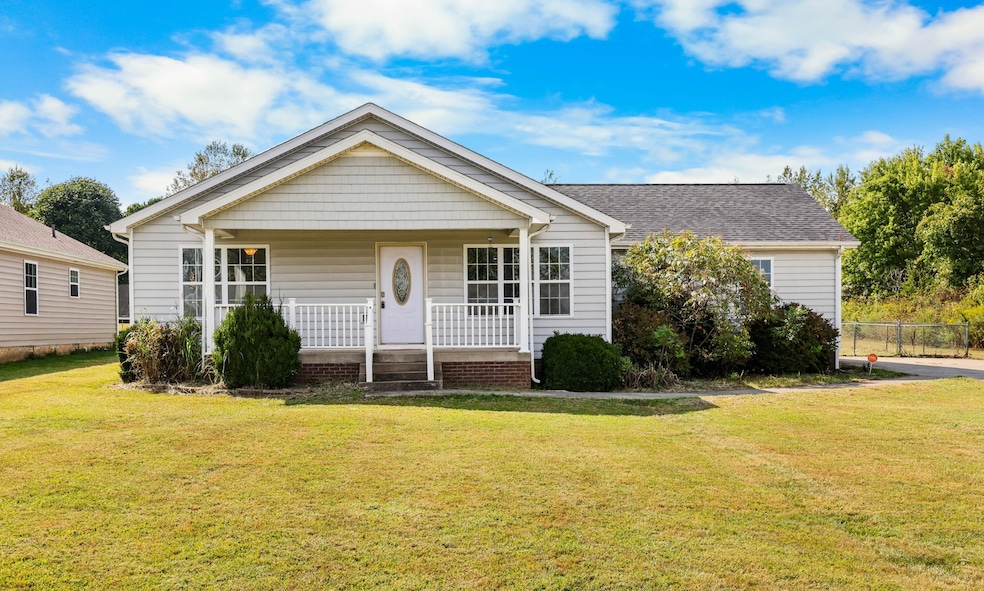 10700 Palmyra Rd, Oak Grove, KY 42262 - photo 1