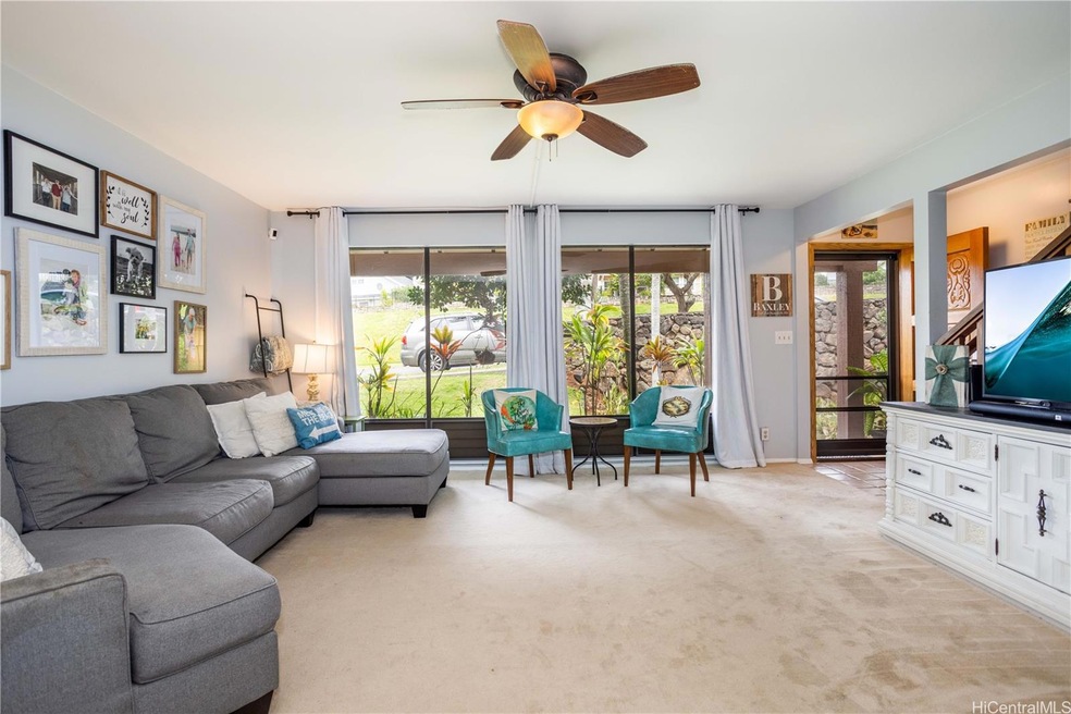 Spacious living room