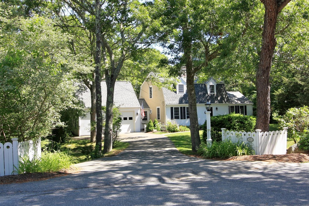 429 Braggs Ln, Barnstable, MA 02630 - photo 1