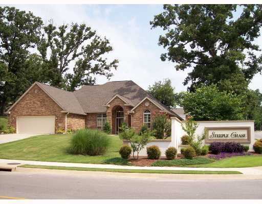 2136 Saratoga Ave, Springdale, AR 72762 - photo 1