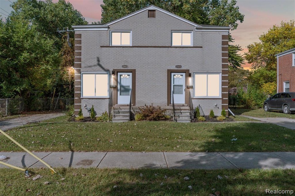 21811 Coolidge Hwy, Oak Park, MI 48237 - photo 1