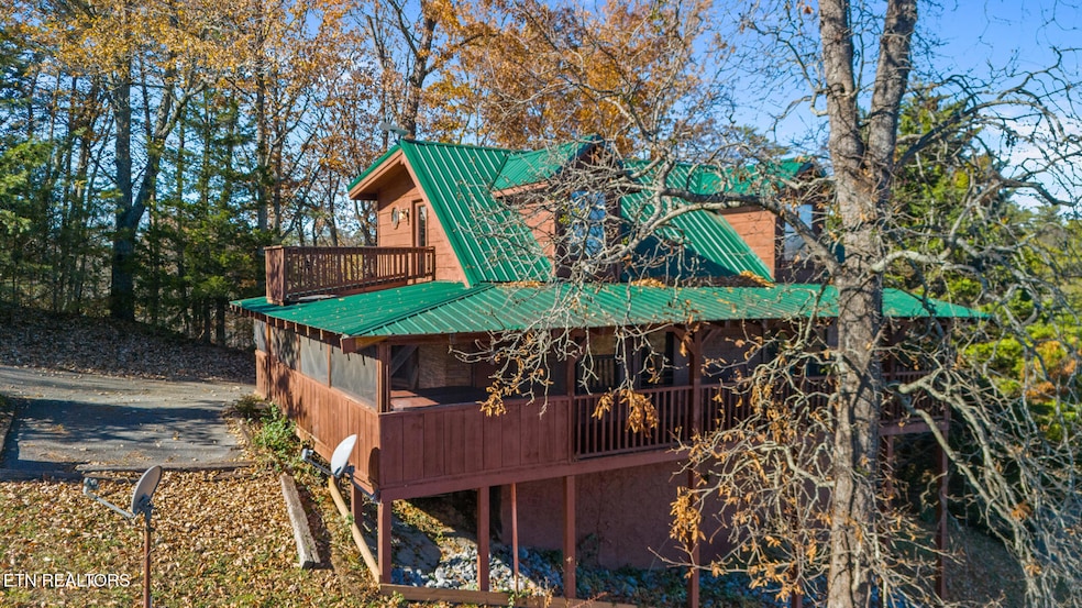 1086 Sharp Hollow Rd, Sevierville, TN 37862 - photo 1