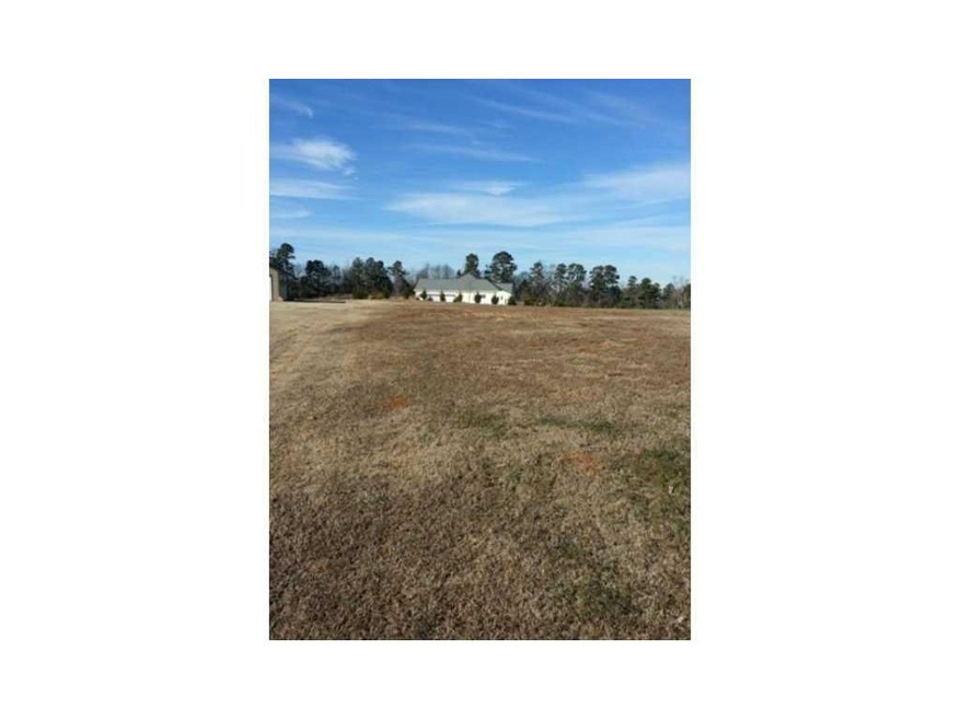 724 Stratford Ln unit 22, Winder, GA 30680 - photo 1