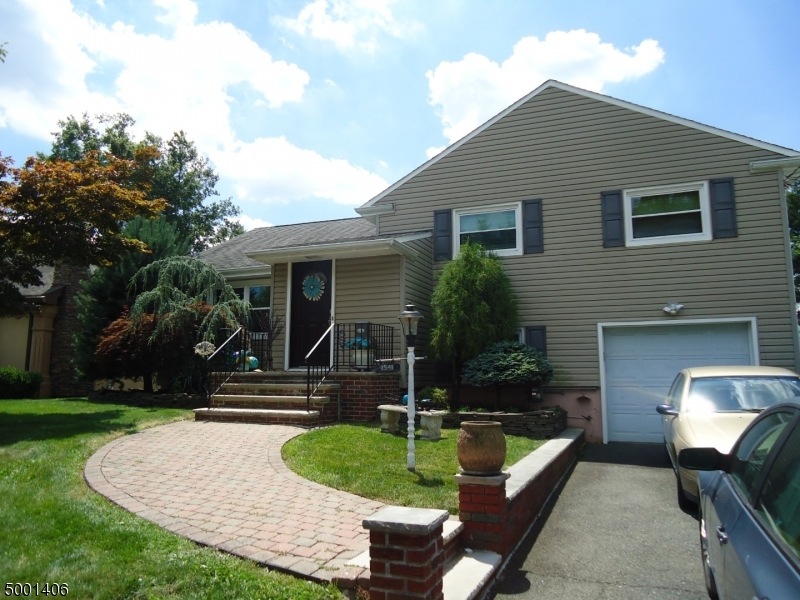 1541 Lenape Rd, Linden, NJ 07036 - photo 1