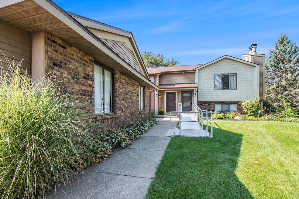 5069 Stauffer Ave SE, Grand Rapids, MI 49508 - photo 1