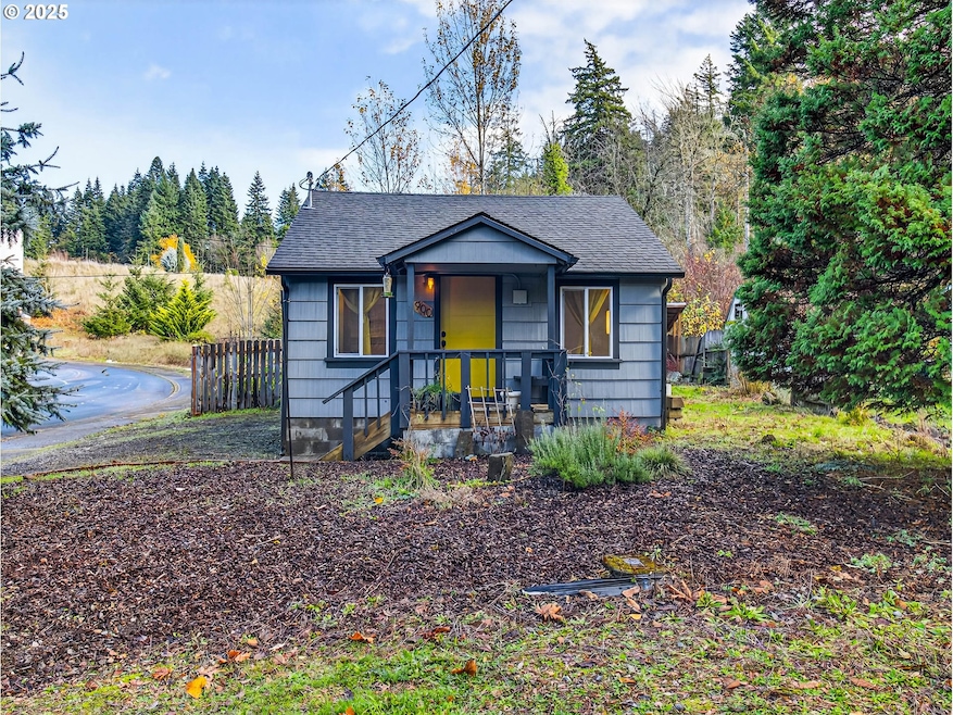 900 SW Sadie B Ave, Cascade Locks, OR 97014 - photo 1