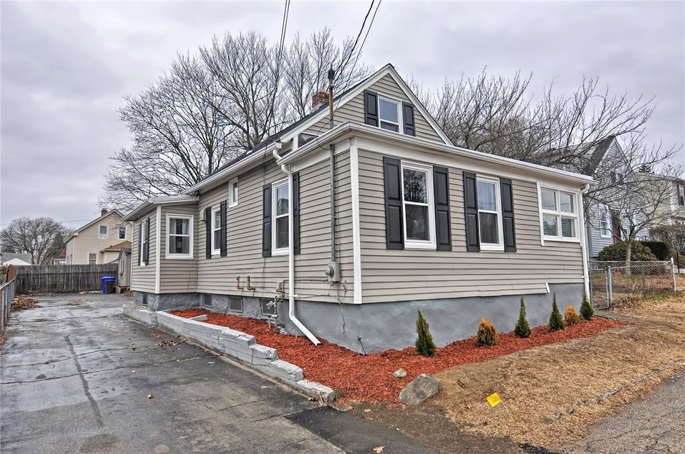 83 Silver Spring Ave, Riverside, RI 02915 - photo 1