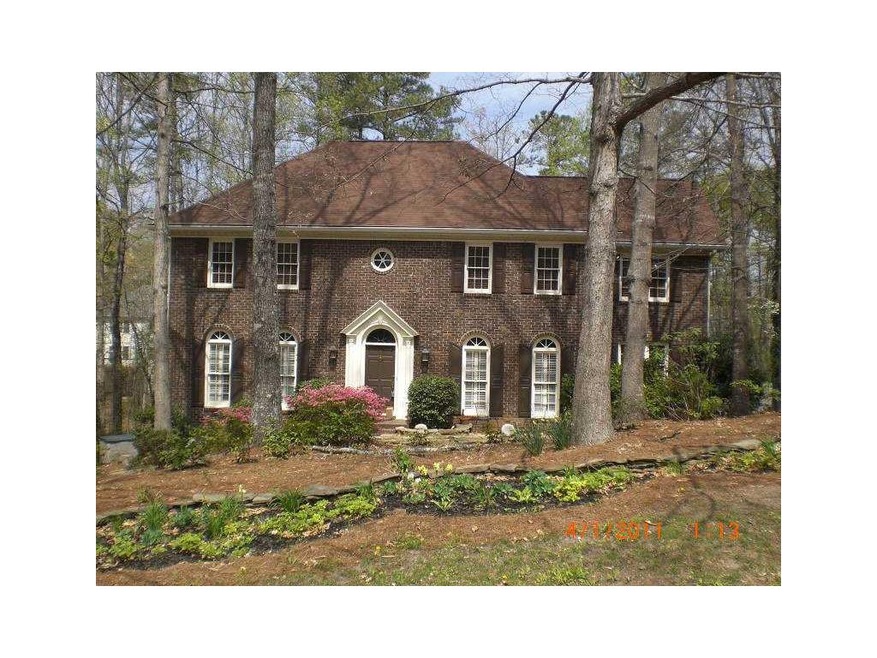 200 Hepplewhite Dr, Alpharetta, GA 30022 - photo 1