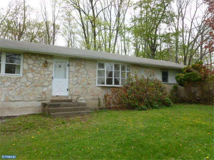 3247 Fennel Rd, Pennsburg, PA 18073 - photo 1