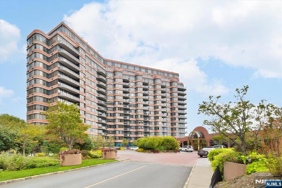 WELCOME TO THE CARLYLE