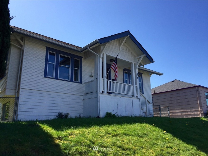 unlisted-address, Everett, WA 98201 - photo 1