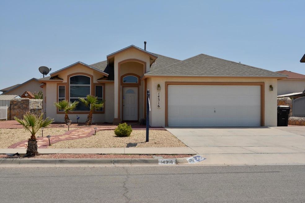 14316 Desert Sunset Dr, Horizon City, TX 79928 - photo 1